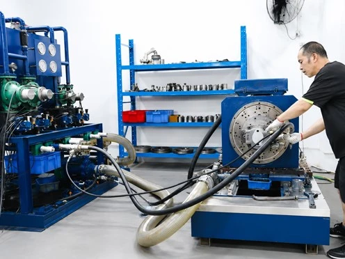 Sheungchak hydraulic pump factory production floor Sheungchak hydraulic pump factory production floor